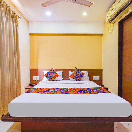 Fabhotel Rb Residency Сурат Экстерьер фото