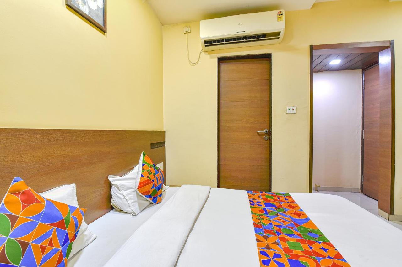 Fabhotel Rb Residency Сурат Экстерьер фото