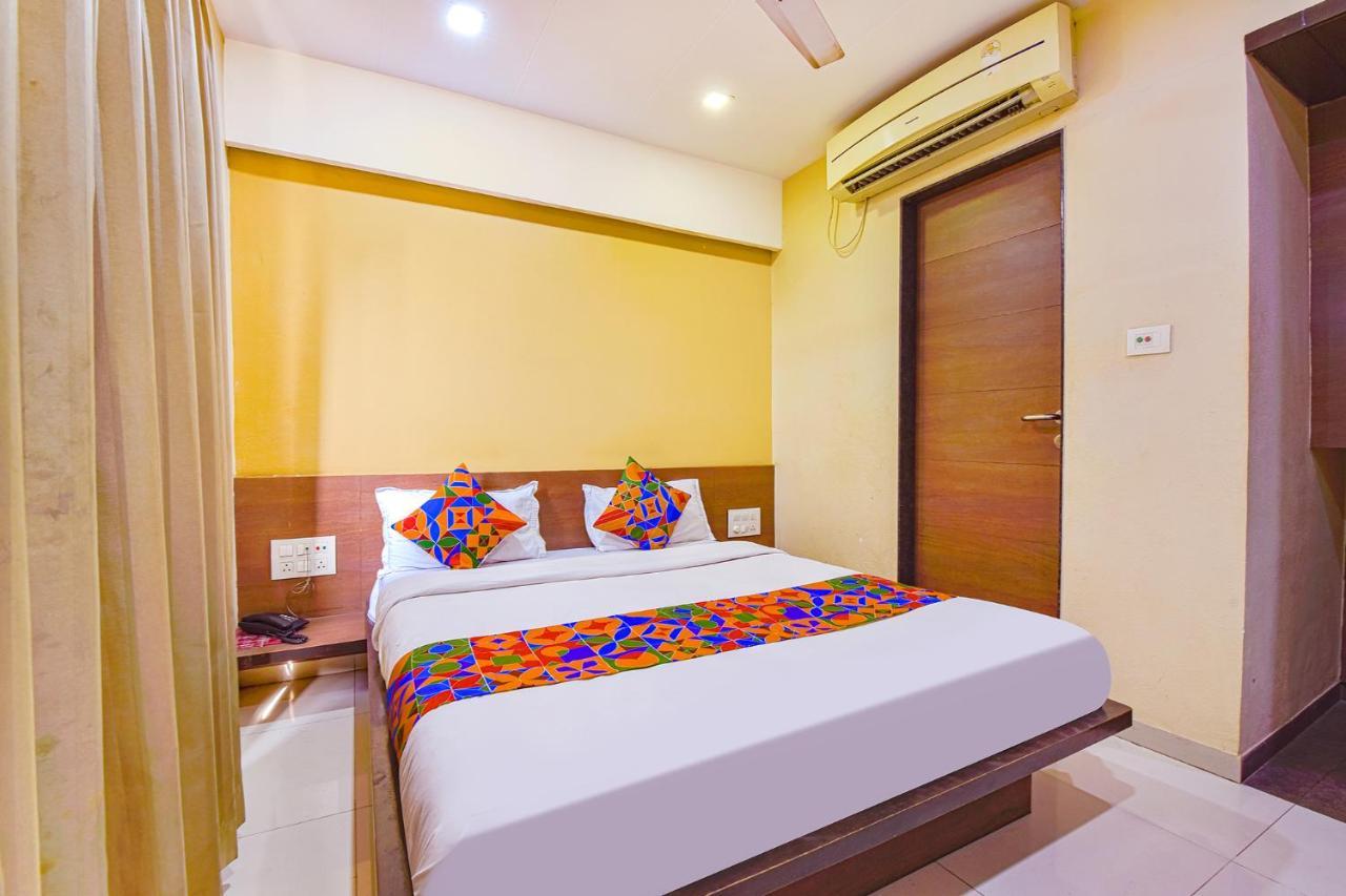Fabhotel Rb Residency Сурат Экстерьер фото