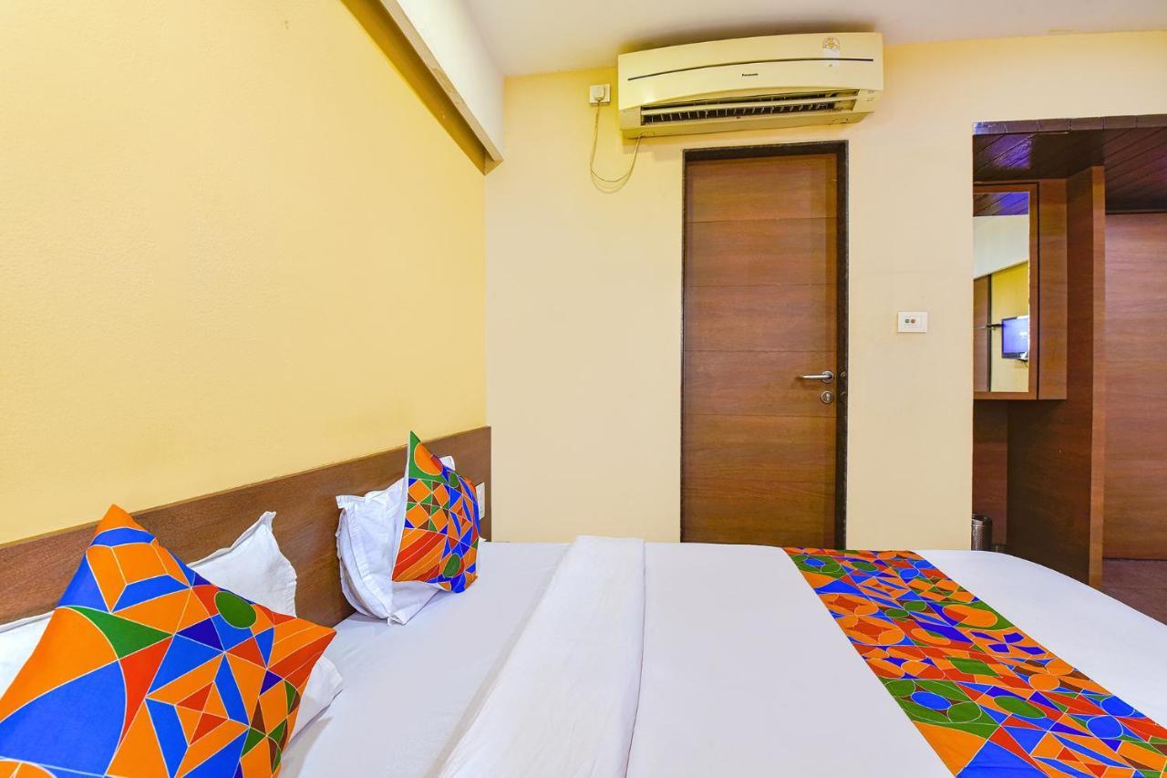 Fabhotel Rb Residency Сурат Экстерьер фото