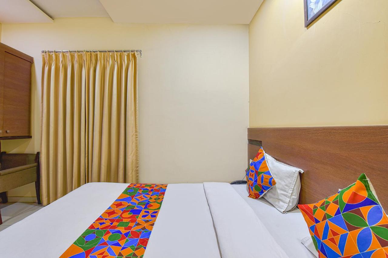 Fabhotel Rb Residency Сурат Экстерьер фото